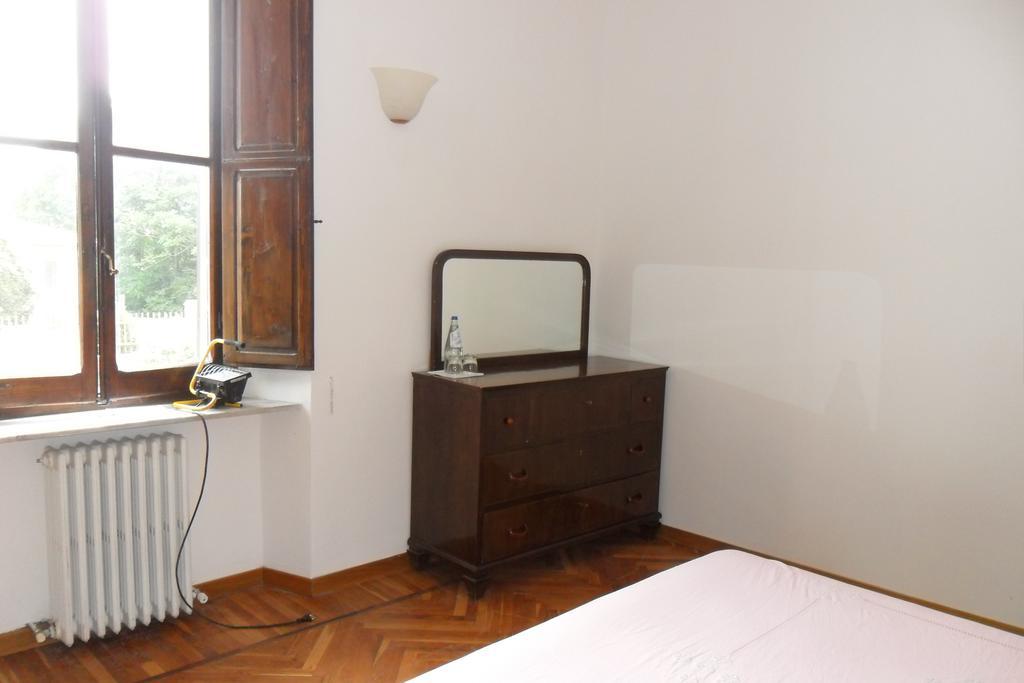 Agriturismo Montecorona Умбертиде Стая снимка